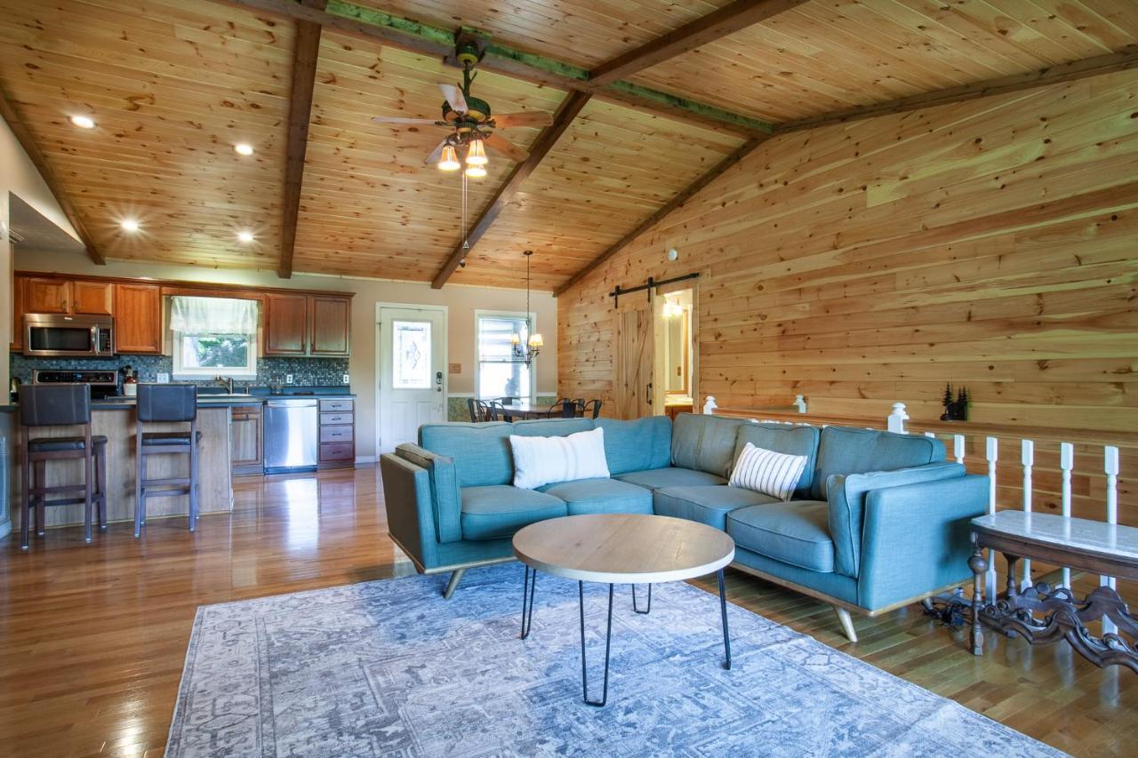 Ole Smoky Bnb - Game Room, Hot Tub, Mtn Views! Pigeon Forge Εξωτερικό φωτογραφία