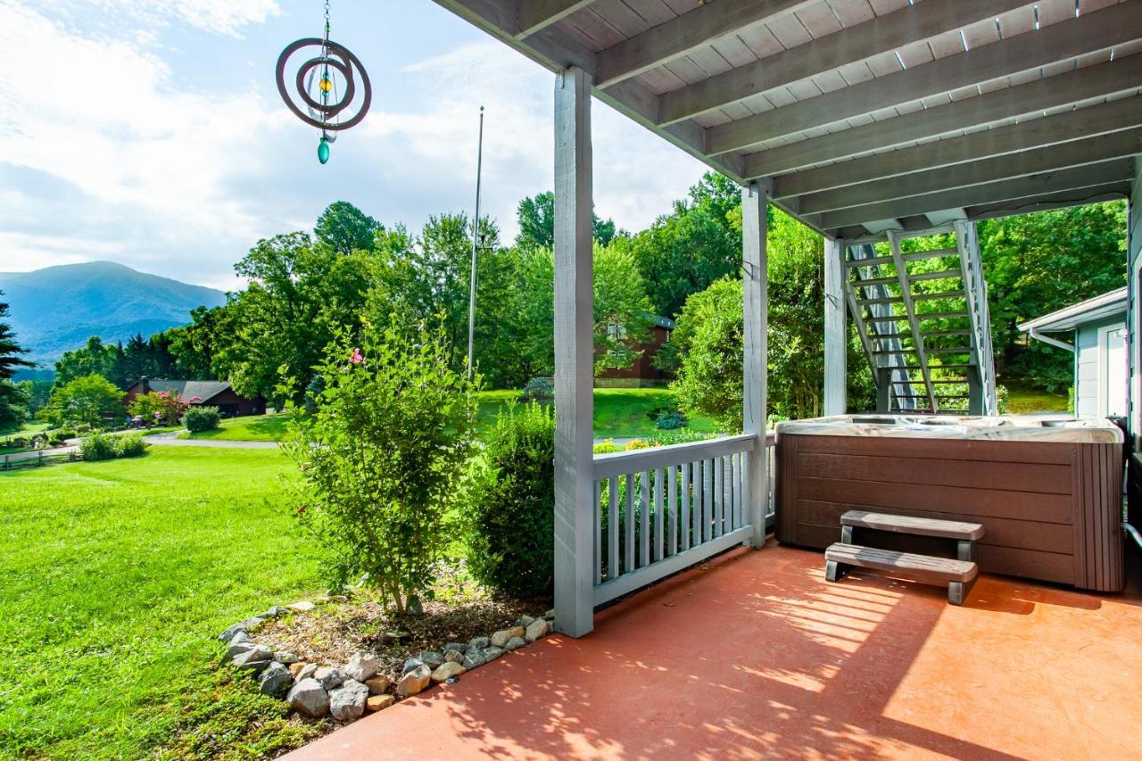Ole Smoky Bnb - Game Room, Hot Tub, Mtn Views! Pigeon Forge Εξωτερικό φωτογραφία