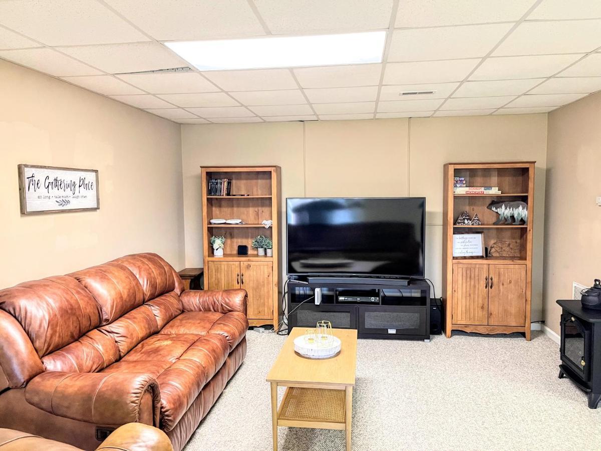 Ole Smoky Bnb - Game Room, Hot Tub, Mtn Views! Pigeon Forge Εξωτερικό φωτογραφία