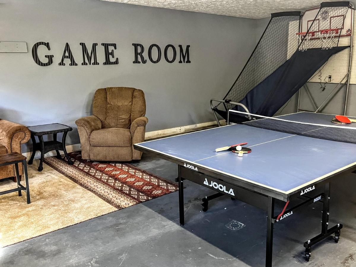 Ole Smoky Bnb - Game Room, Hot Tub, Mtn Views! Pigeon Forge Εξωτερικό φωτογραφία