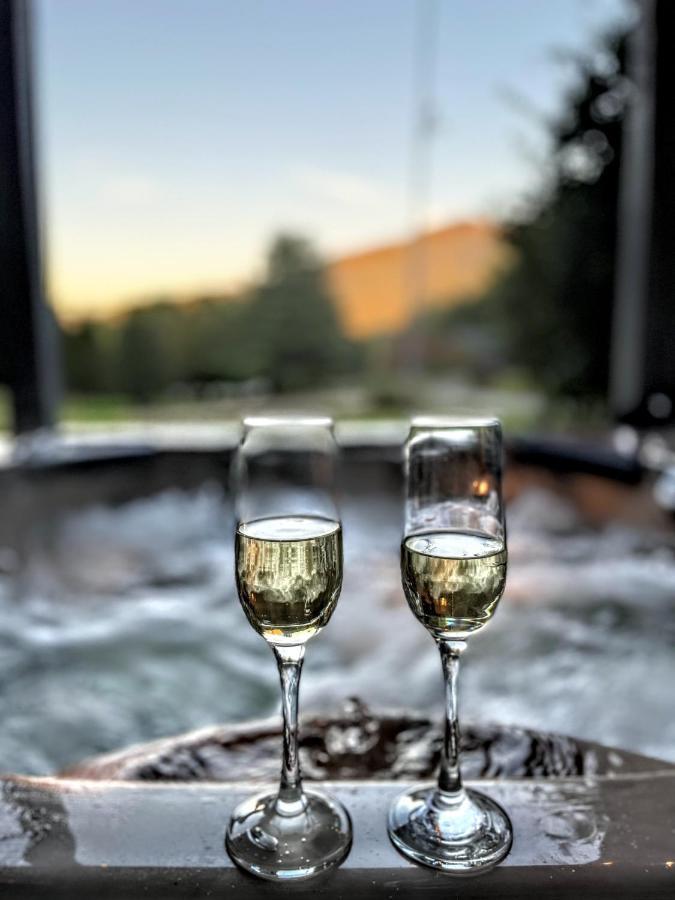 Ole Smoky Bnb - Game Room, Hot Tub, Mtn Views! Pigeon Forge Εξωτερικό φωτογραφία