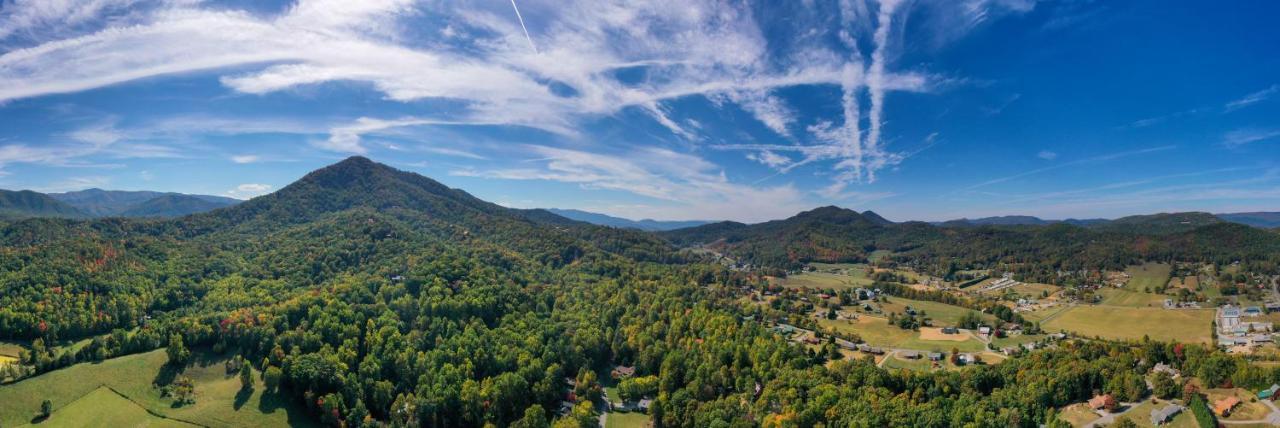 Ole Smoky Bnb - Game Room, Hot Tub, Mtn Views! Pigeon Forge Εξωτερικό φωτογραφία